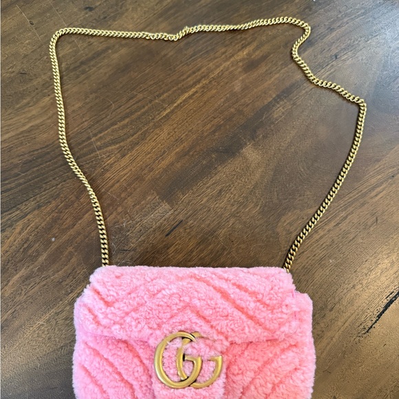 Gucci Marmont Shearling Super Mini Shoulder Bag - Picture 1 of 7
